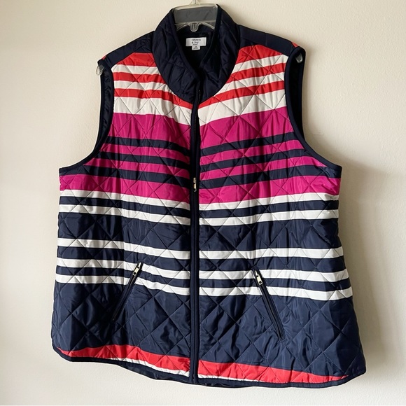 Crown & Ivy Quilted Puffer Vest - Picture 1 of 7